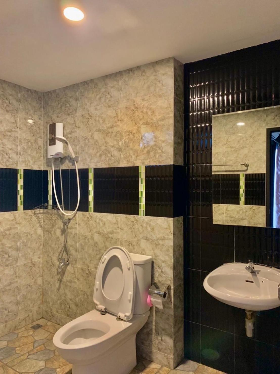 Dm Inn Khon Kaen Bagian luar foto